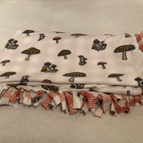 Homemade Mushroom Lightweight Fleece Blanket - Picture 7 of 7